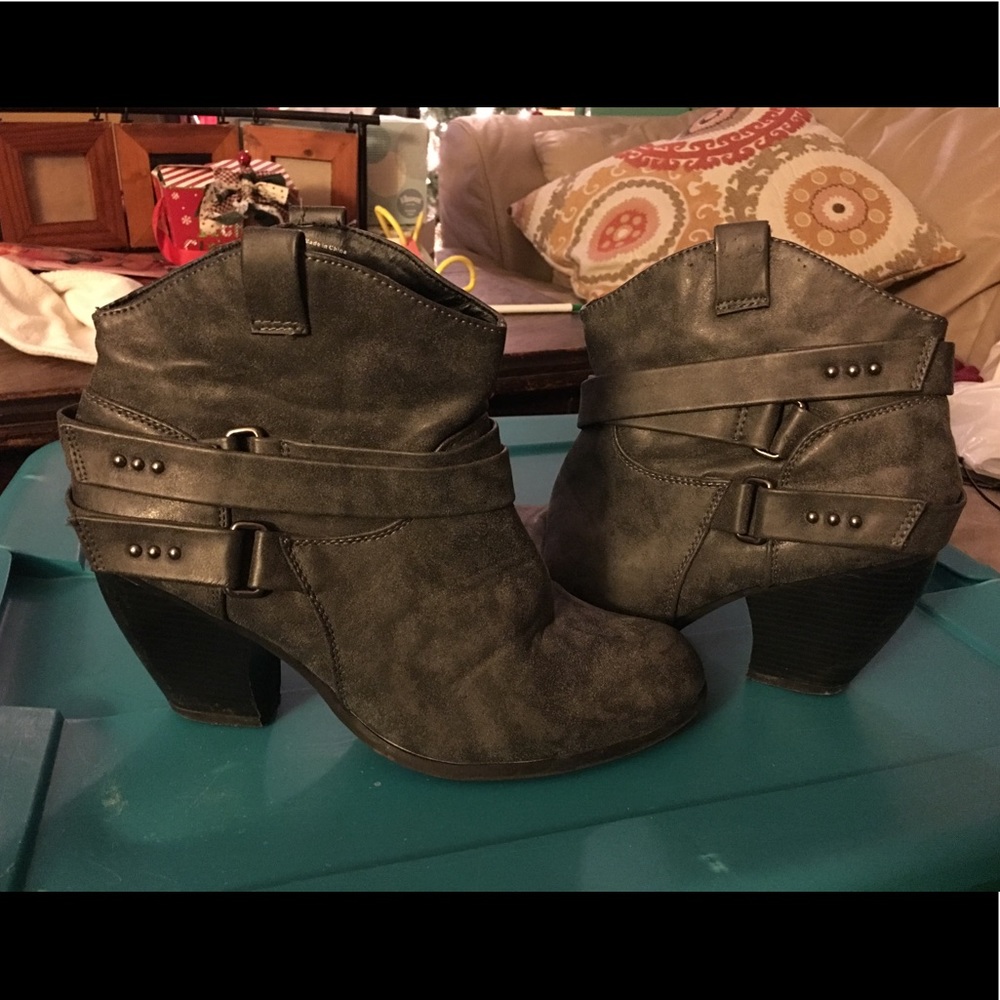 Ankle booties